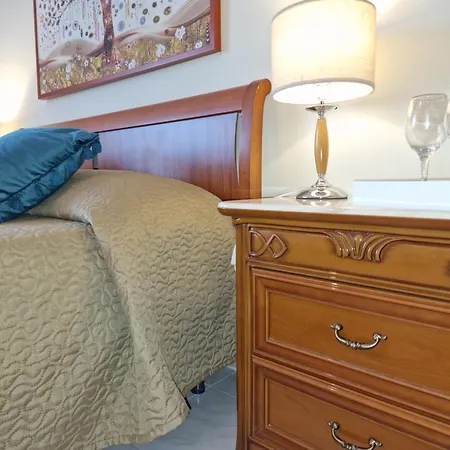 Lorenzo Guest - Garage Privato Apartman Palermo