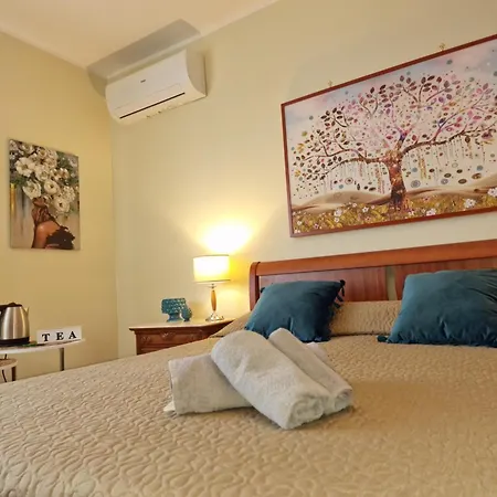 Lorenzo Guest With Free Private Parking-- Cantieri Culturali * Palermo