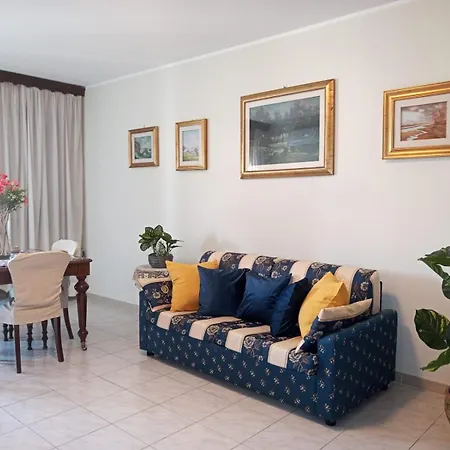 Apartment Lorenzo Guest With Free Private Parking-- Cantieri Culturali